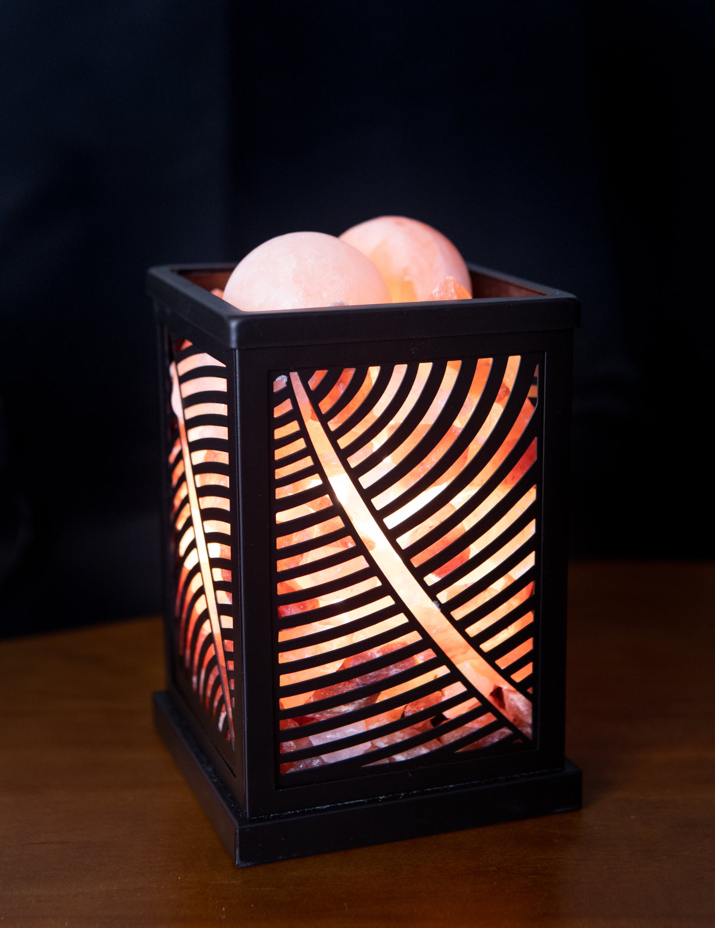 Iron Leaf Himalayan Salt Lamp (With 2 Massage Balls)
