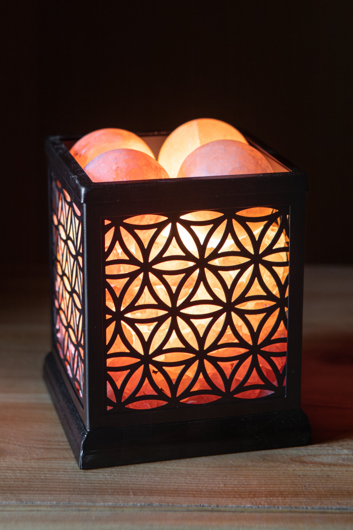 Flower of Life, Sacred Geometry - Himalayan Salt Therapy Lamp (with 4 massage balls)