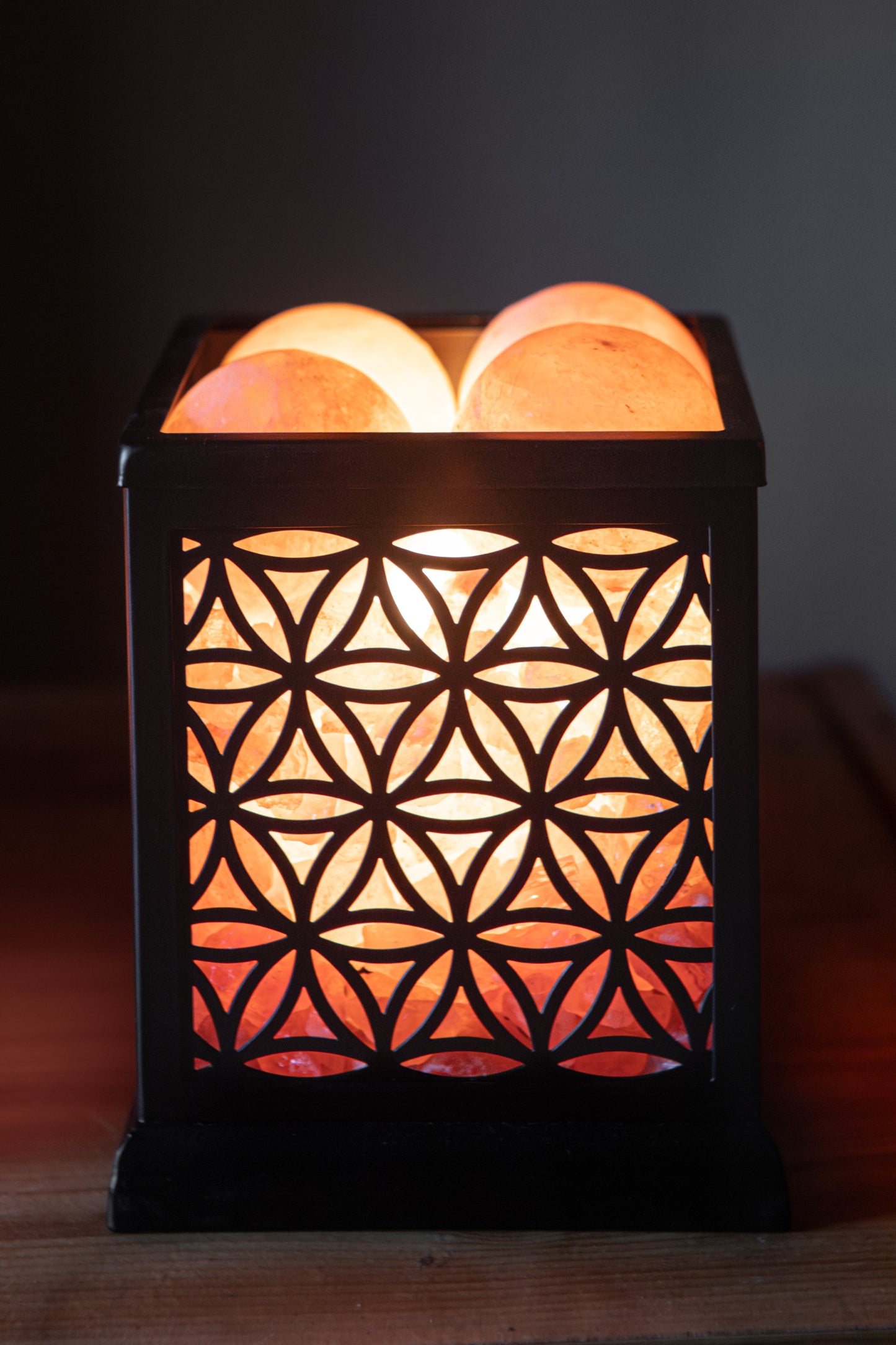 Flower of Life, Sacred Geometry - Himalayan Salt Therapy Lamp (with 4 massage balls)