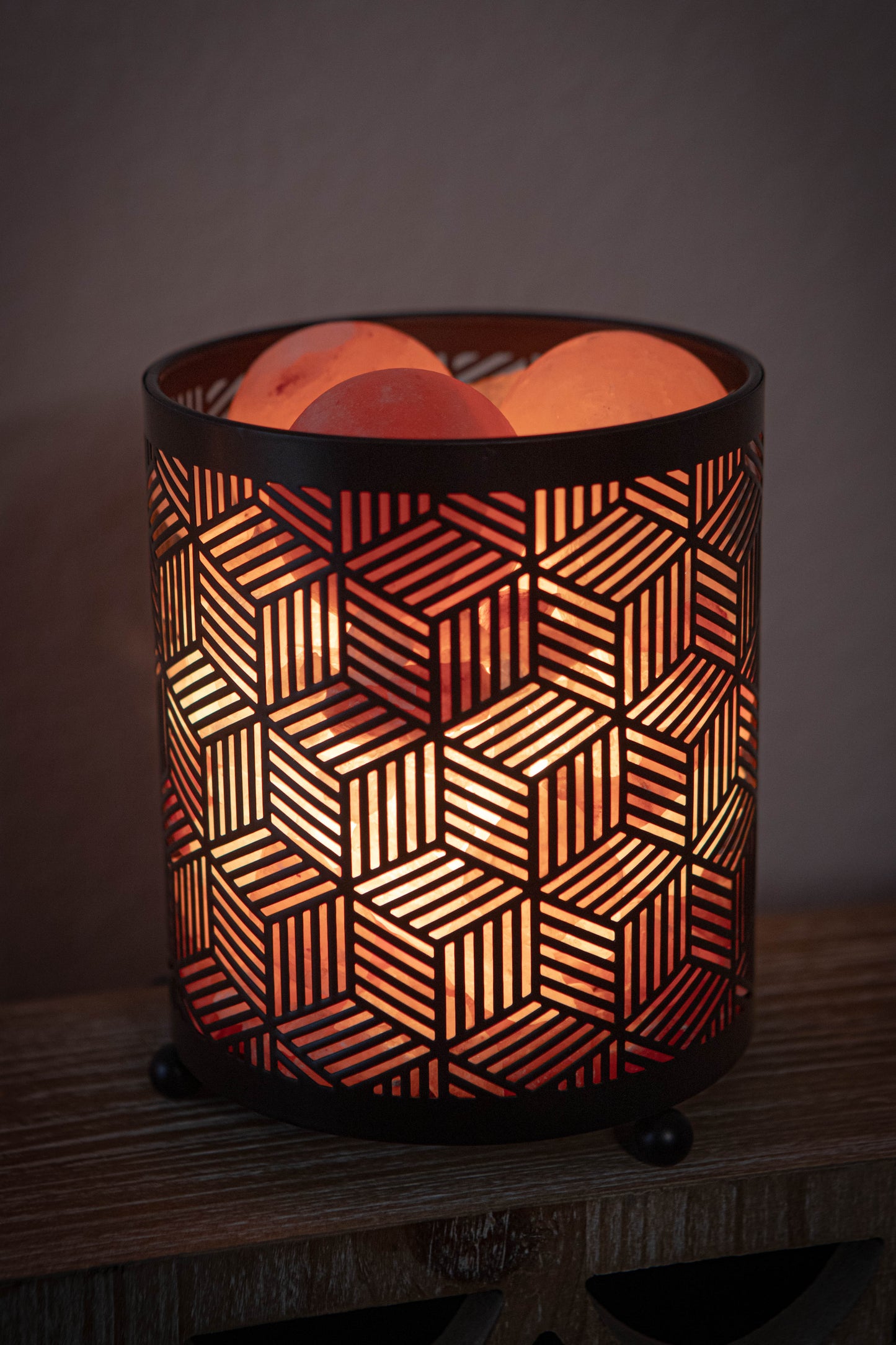 Hexacube Himalayan Salt Therapy Lamp (With 3 Massage Balls)