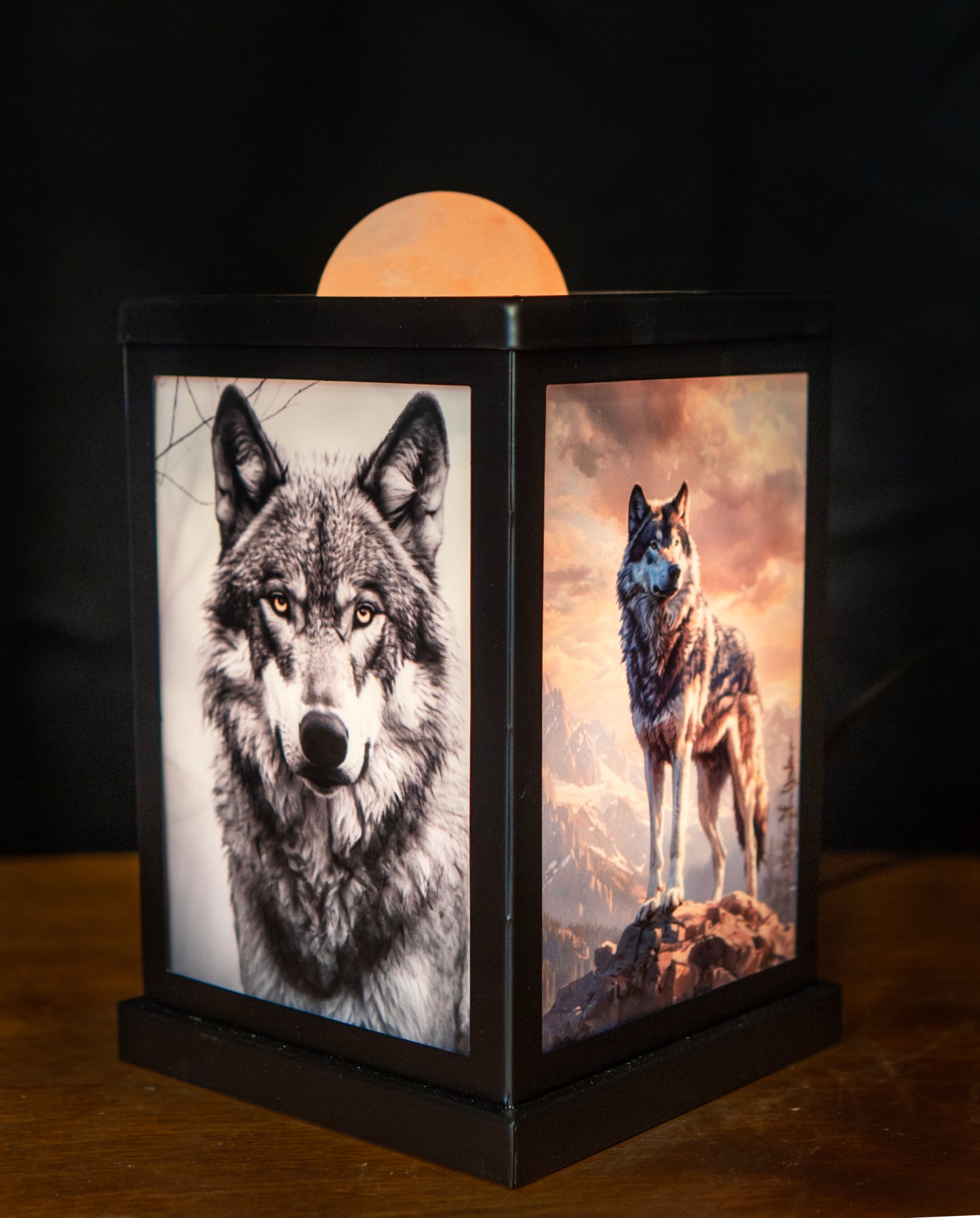 Wolf- Himalayan Salt Therapy Lantern  (with 2 massage balls)