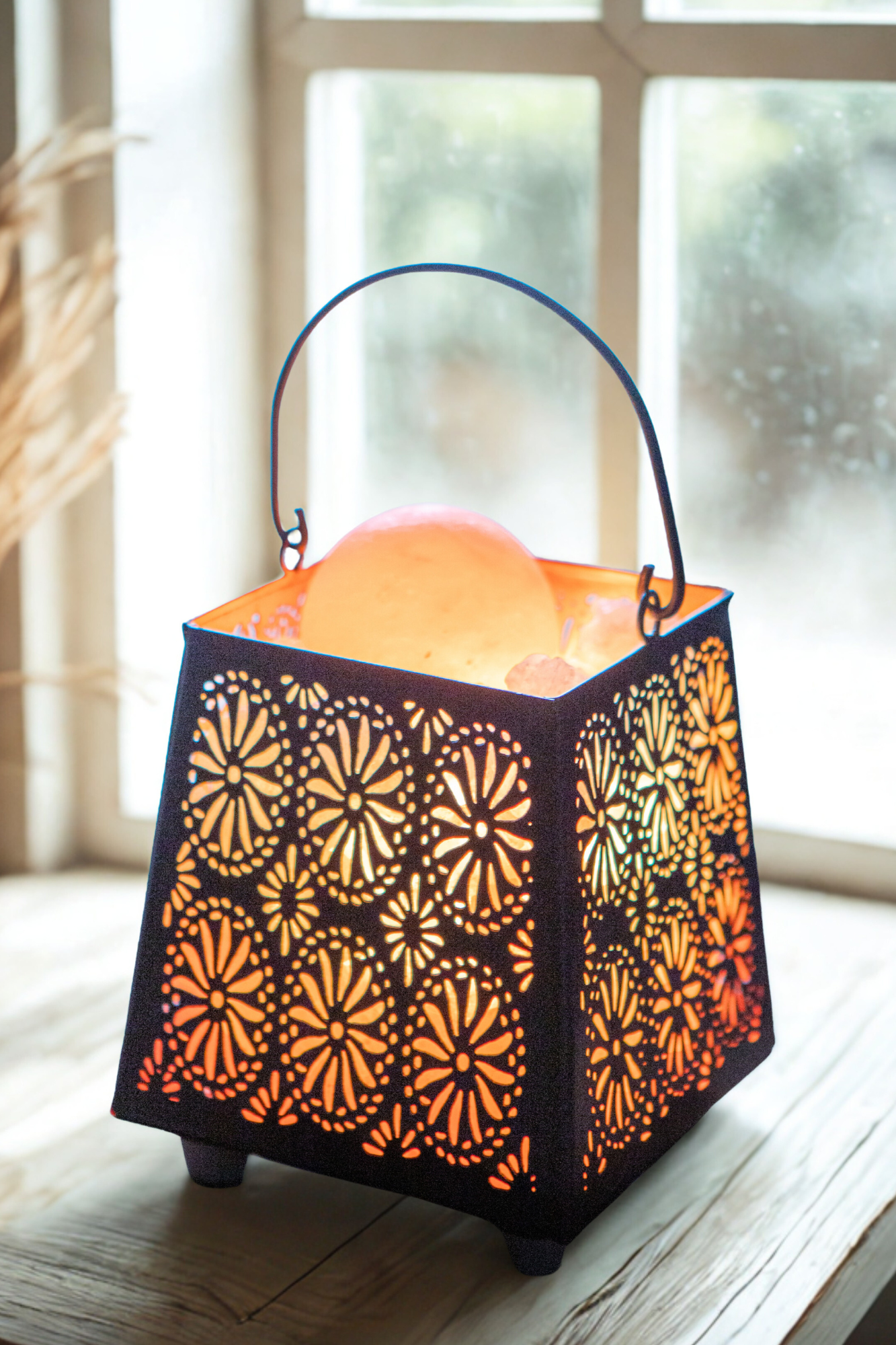 Garden Glow Himalayan Salt Therapy Lamp (1 Massage Ball)
